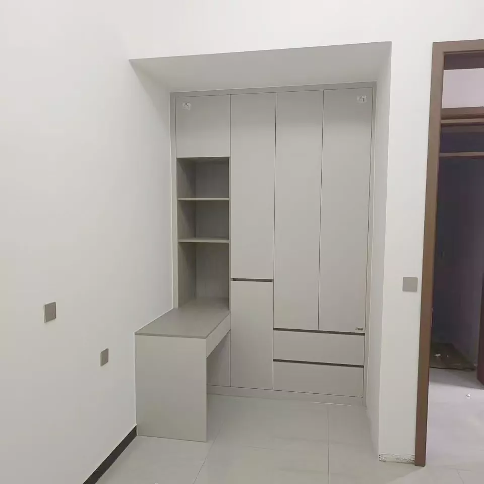 Dollapë me dru kedri aromatike
